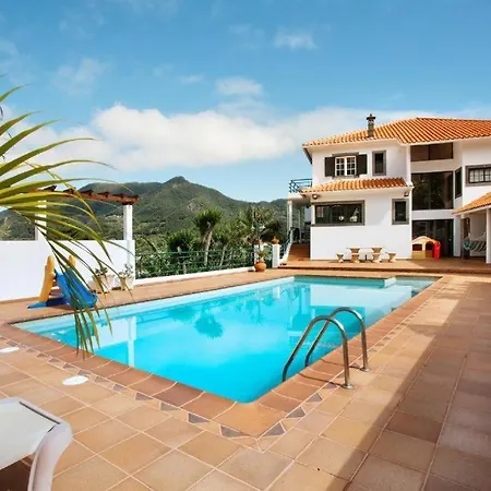 Villa Traveller's House Promo 25 Março Machico (Madeira)
